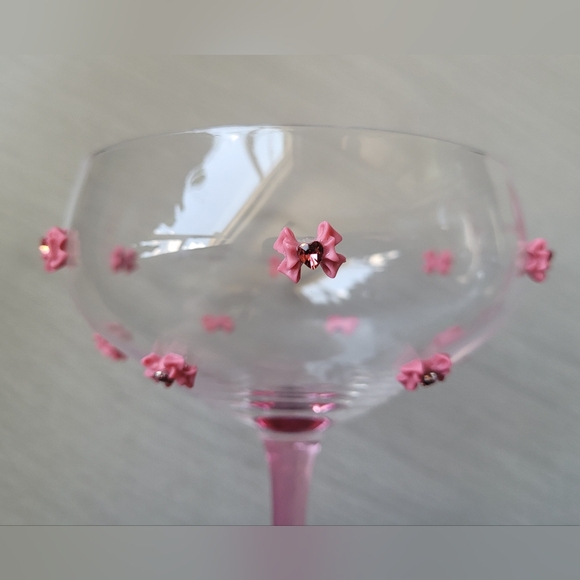 🎀 Pink Bow Wine/Cocktail Glasses Free Gifts with purchase - Picture 3 of 4